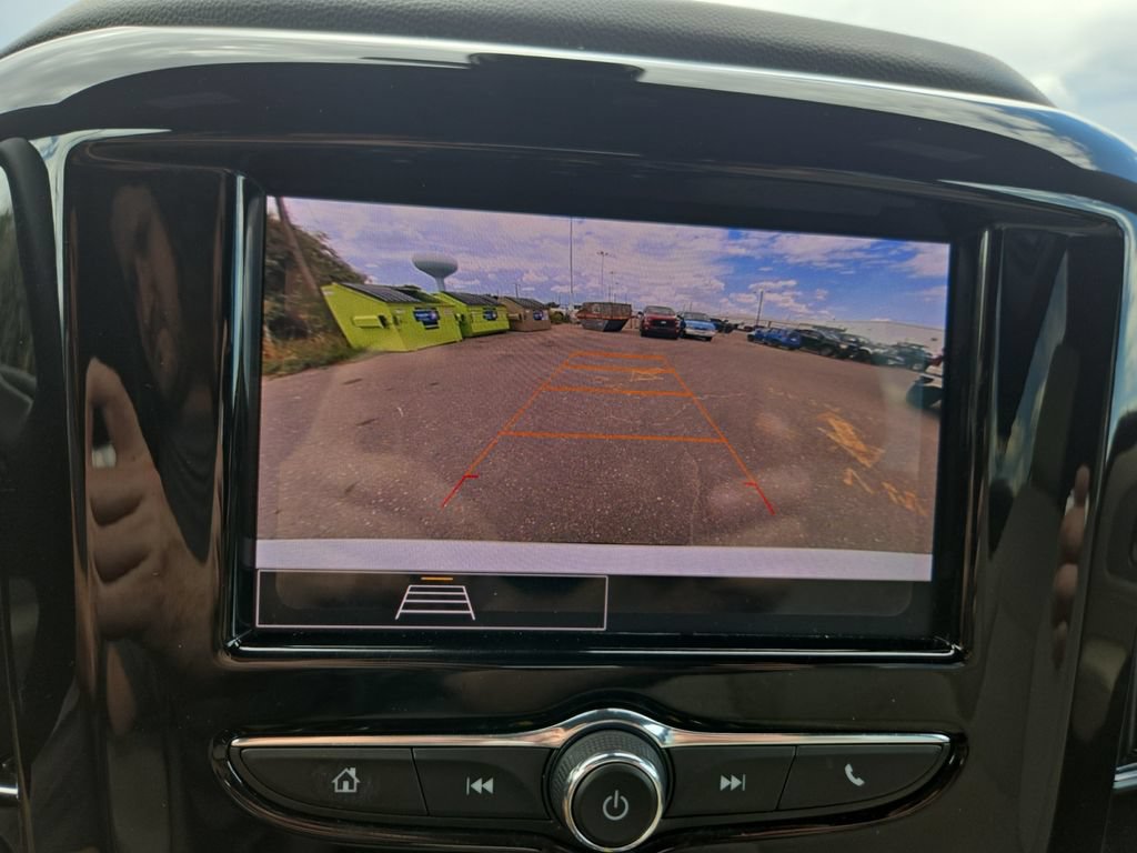 Used 2022 Chevrolet Traverse LS AWD/4WD image 22