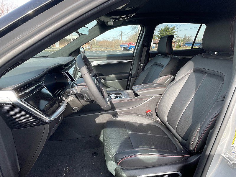 Used 2024 Jeep Wagoneer Launch Edition image 9