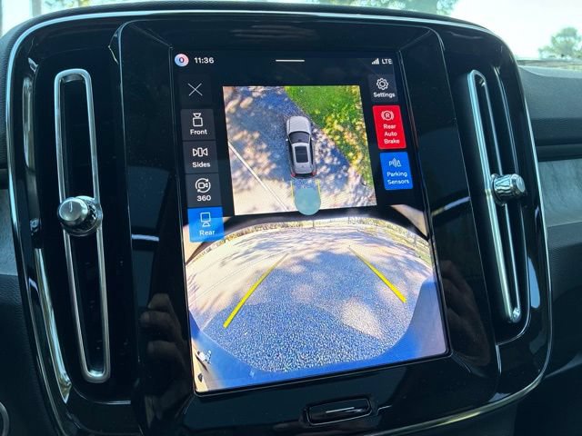 New 2026 Volvo XC40 B5 Plus w/ Protection Package Premier AWD/4WD image 33