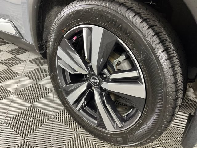 Used 2023 Nissan Rogue Platinum w/ Platinum Premium Package FWD image 15