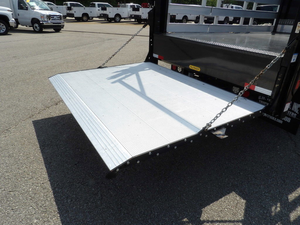 Used 2021 RAM 5500 Tradesman w/ Chrome Appearance Group RWD image 50