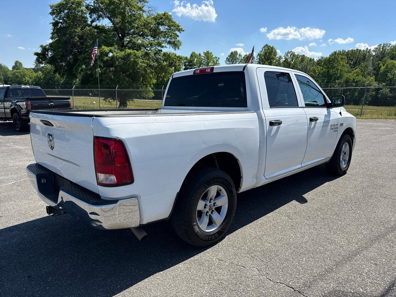 Used 2020 RAM 1500 Tradesman w/ Chrome Plus Package RWD image 4