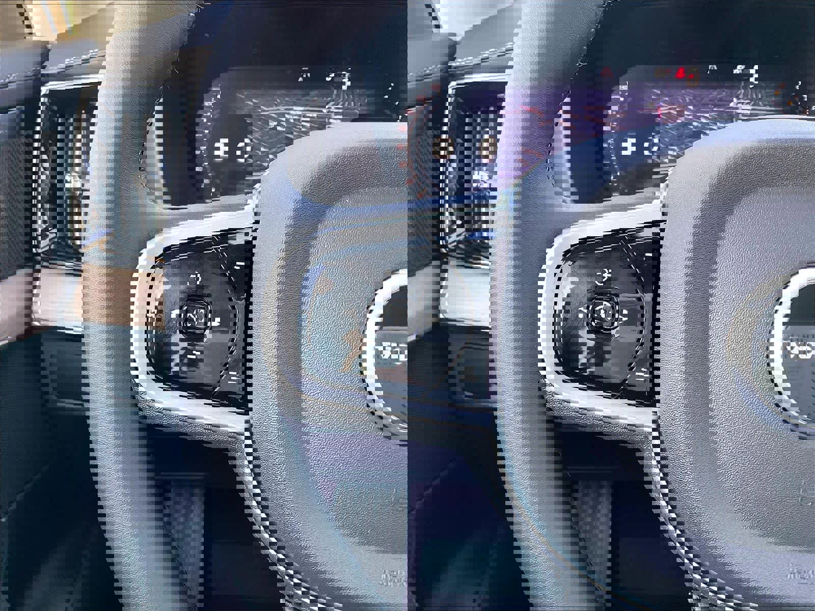 New 2026 Volvo XC90 B5 Plus w/ Protection Package image 17