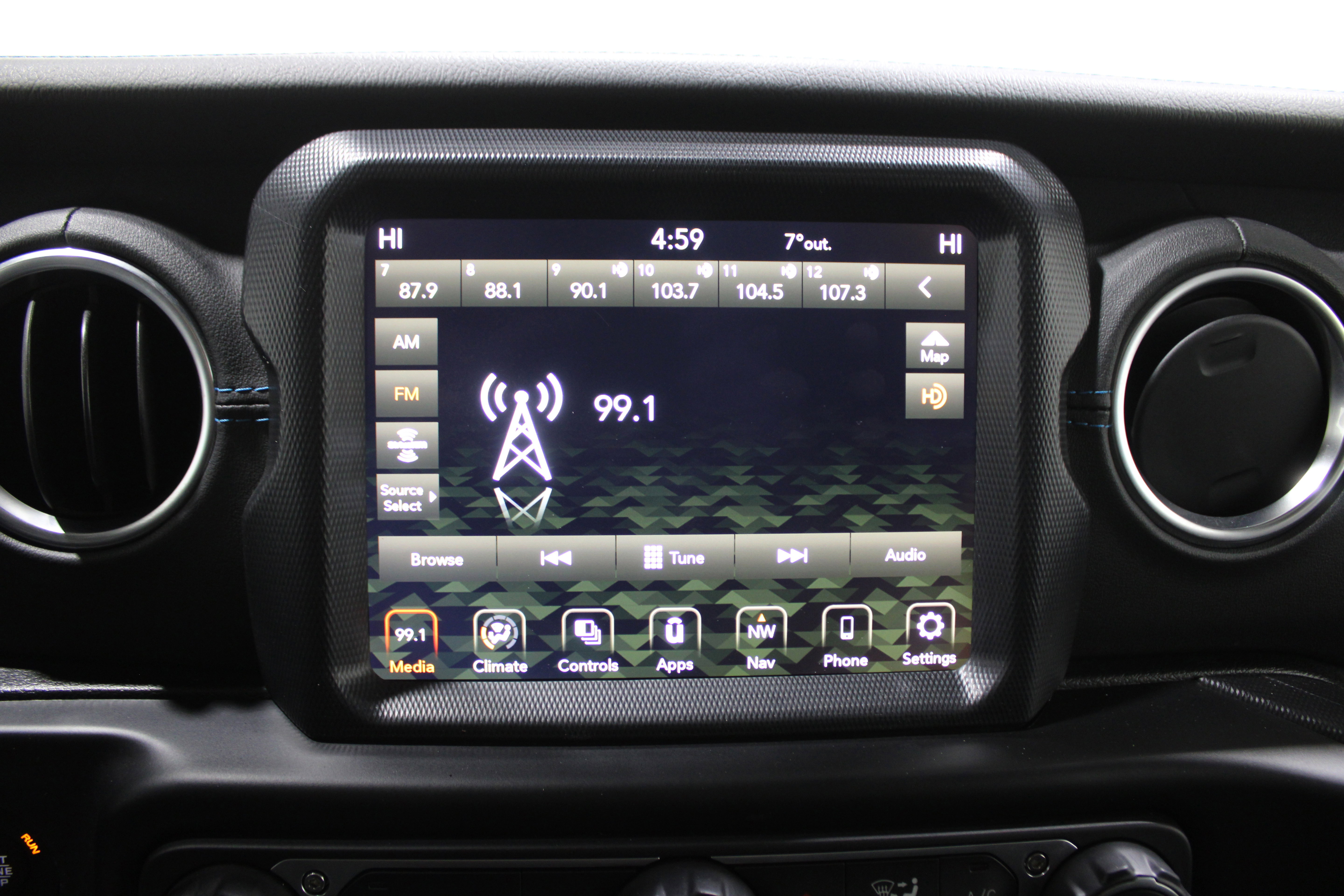 Used 2021 Jeep Wrangler Unlimited Rubicon 4xe image 12