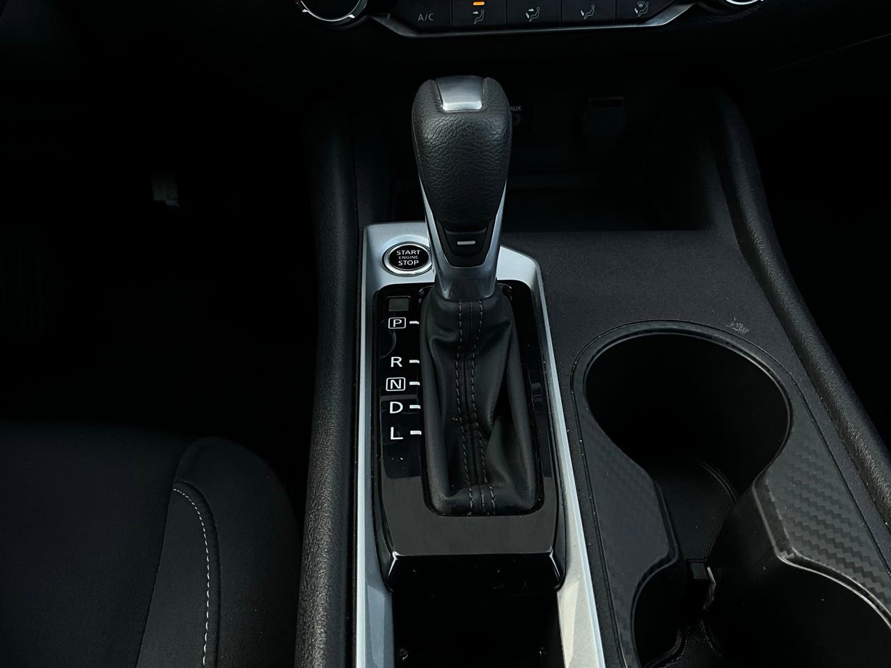 Used 2025 Nissan Altima 2.5 SV image 23