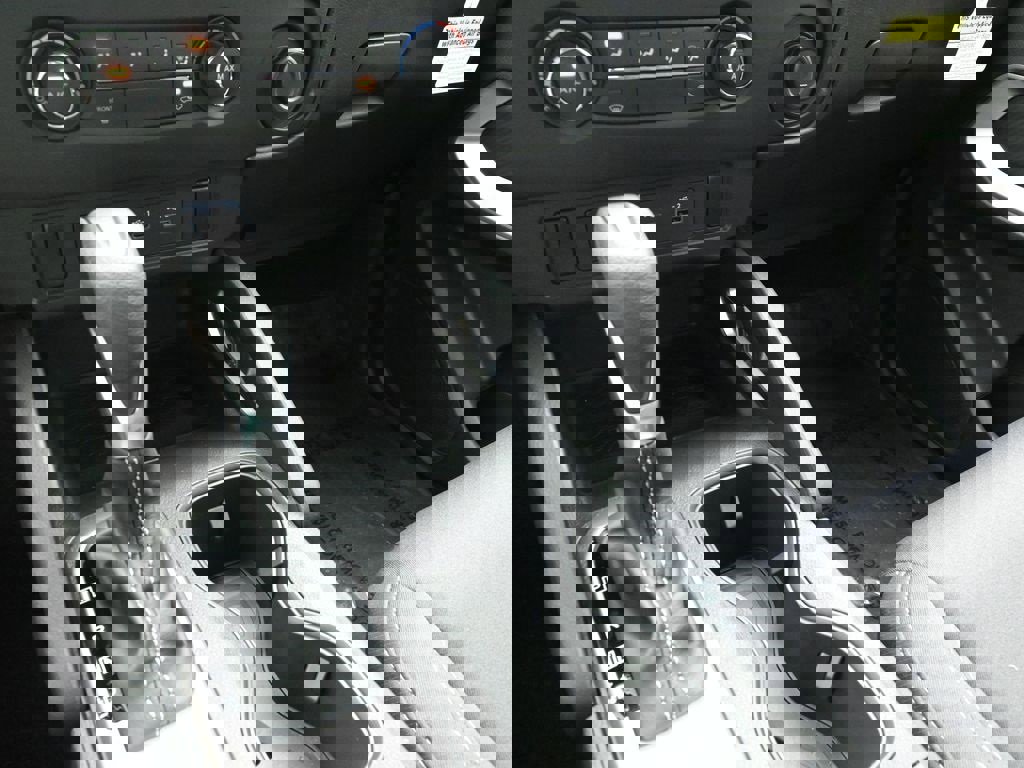 New 2026 Nissan Frontier SV image 18