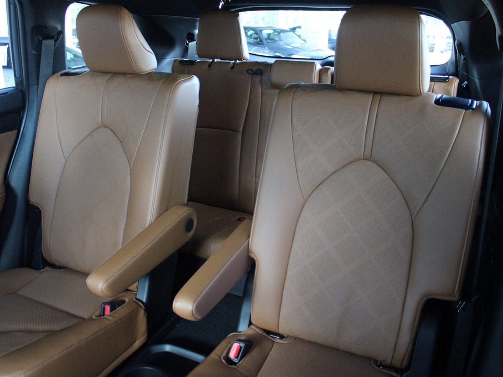 New 2026 Toyota Highlander Platinum AWD/4WD image 9
