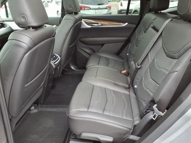 Certified 2025 Cadillac XT6 Premium Luxury w/ Platinum Package AWD/4WD image 7