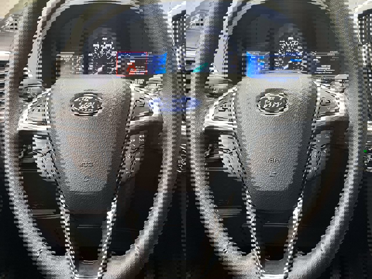 Used 2024 Ford Edge SEL w/ Convenience Package image 13