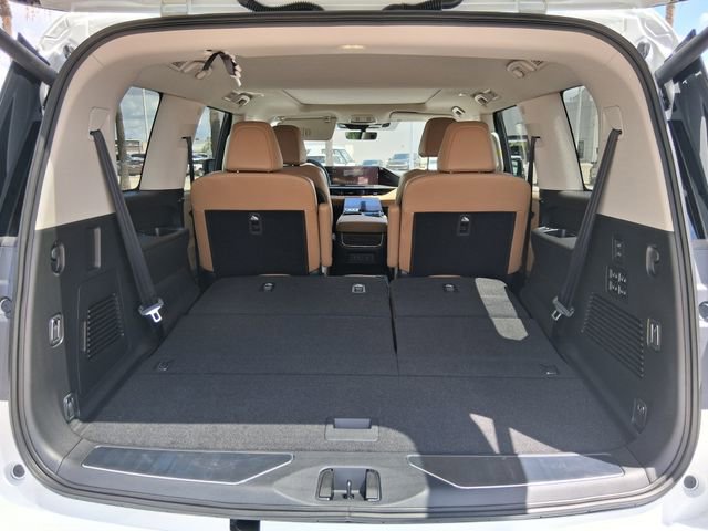 New 2026 INFINITI QX80 Luxe RWD image 6