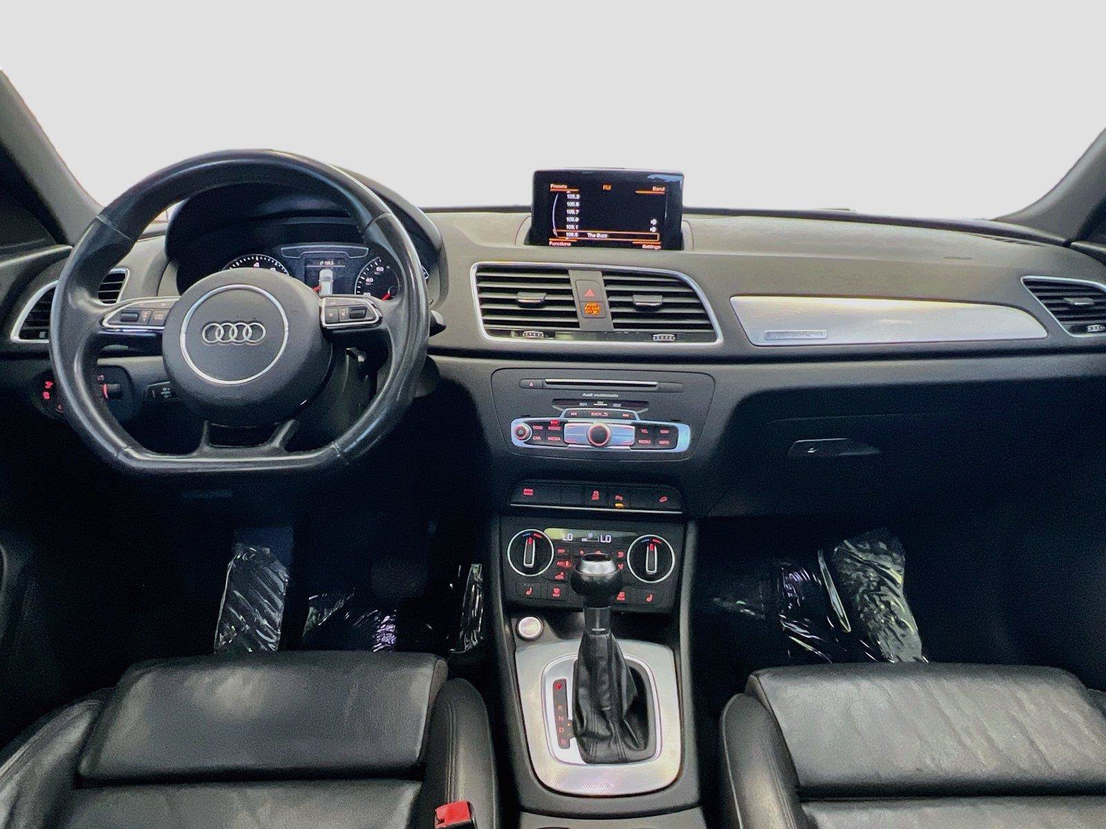 Used 2018 Audi Q3 2.0T Premium Plus w/ Premium Plus Package AWD/4WD image 32