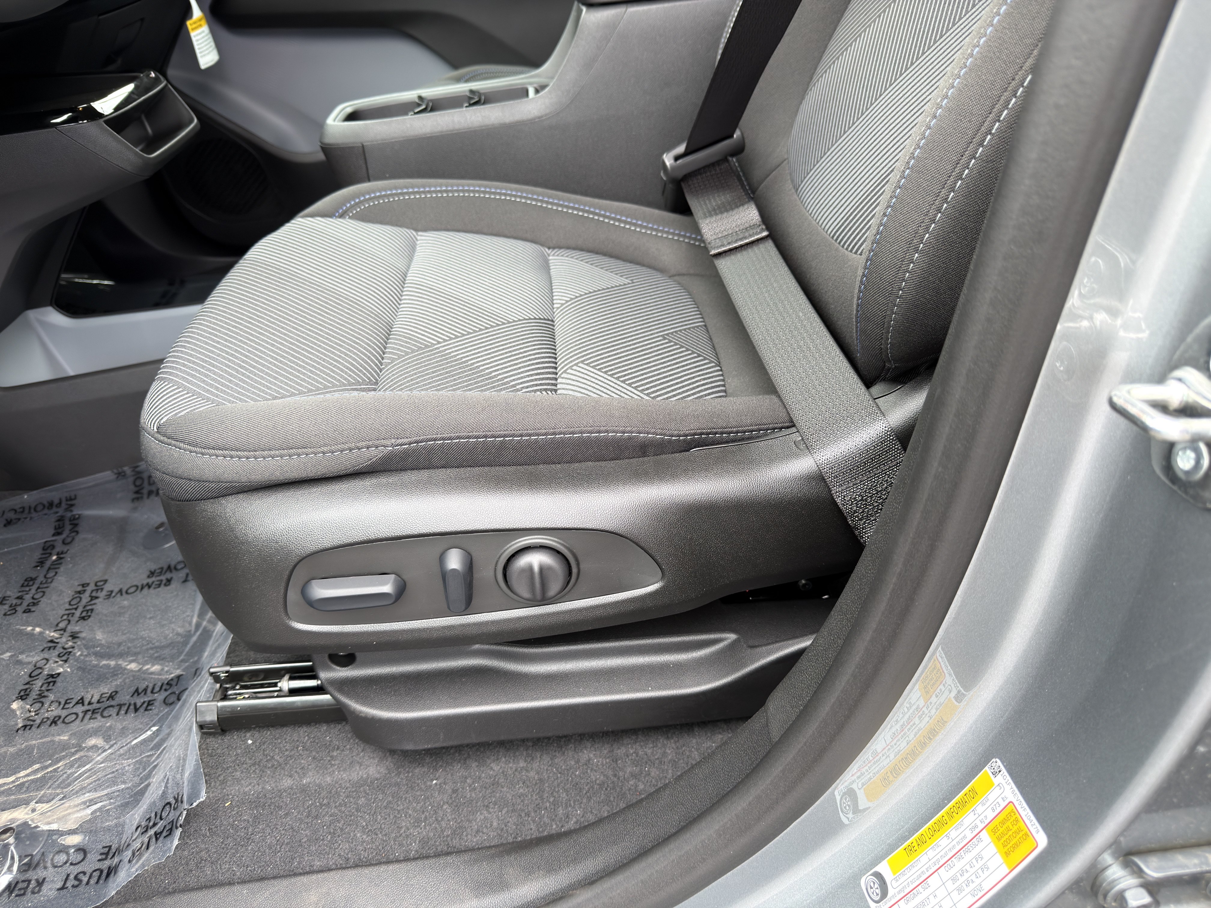 New 2027 Chevrolet Bolt LT w/ Comfort Package FWD image 26