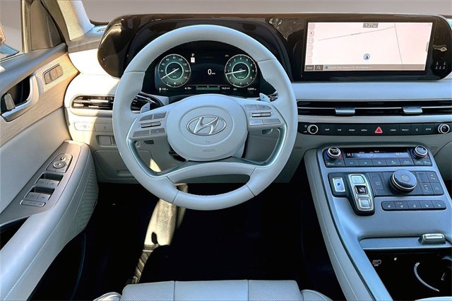 Used 2025 Hyundai Palisade Limited image 8