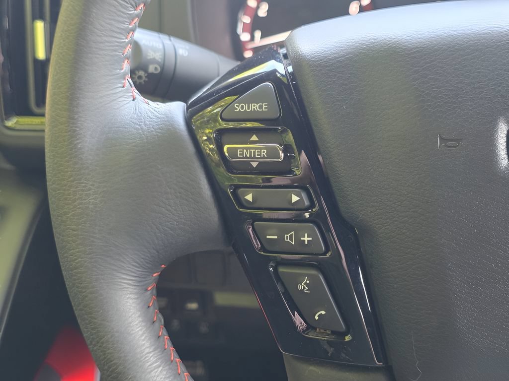 Used 2025 Nissan Frontier PRO-4X AWD/4WD image 20