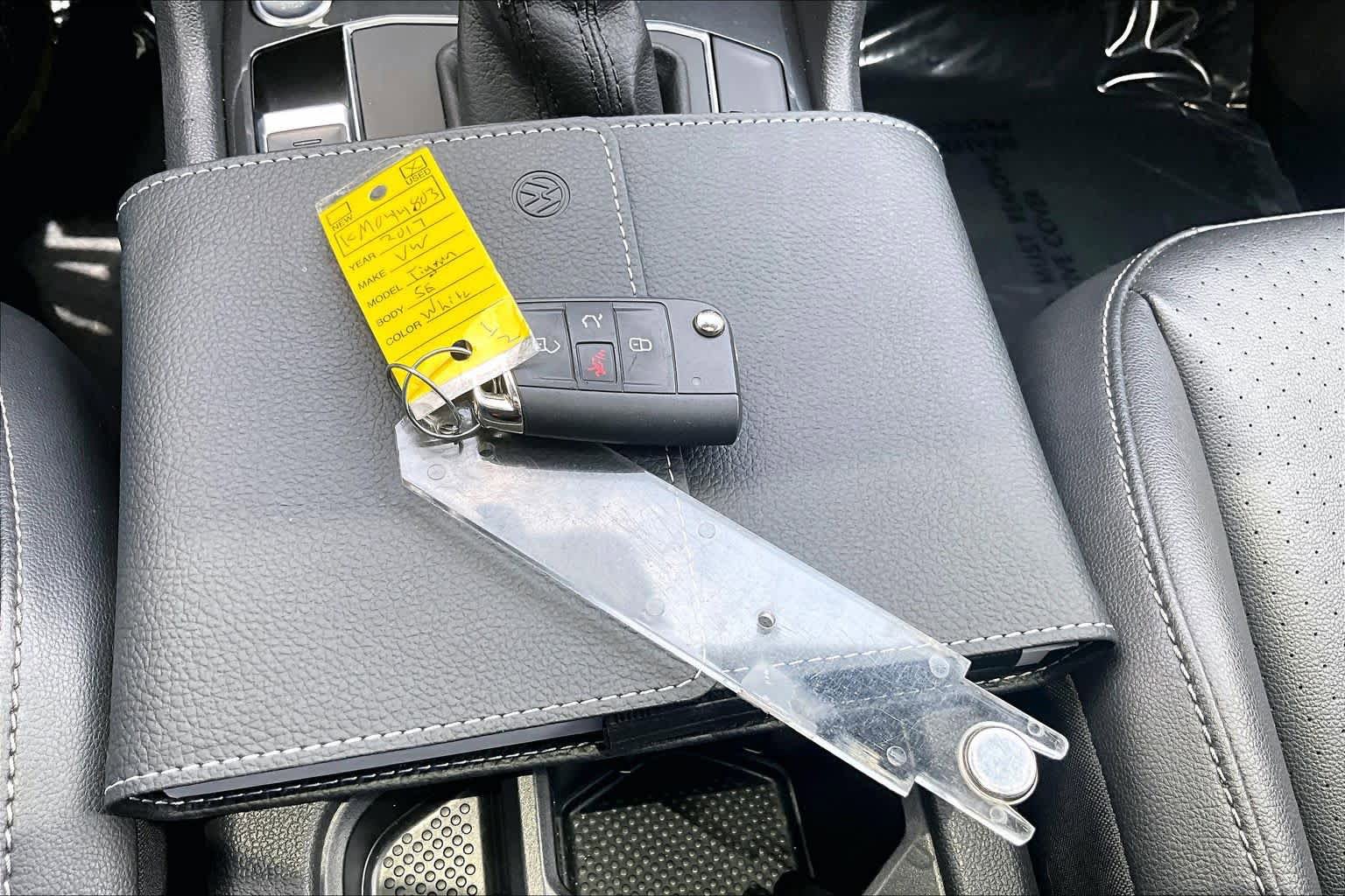 Used 2019 Volkswagen Tiguan SE w/ Panoramic Sunroof Package FWD image 15