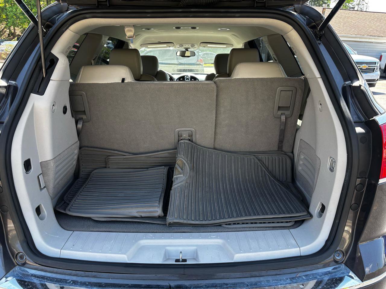 Used 2017 Buick Enclave Leather AWD/4WD image 31
