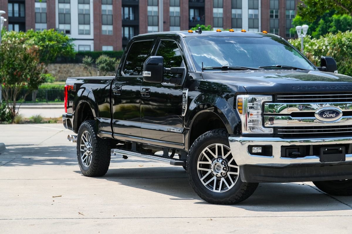 Used 2019 Ford F250 Lariat w/ Lariat Value Package AWD/4WD image 2
