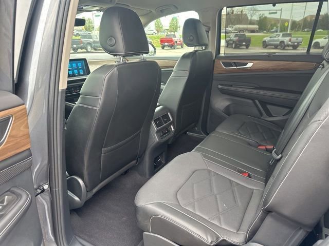Used 2024 Volkswagen Atlas SE image 16
