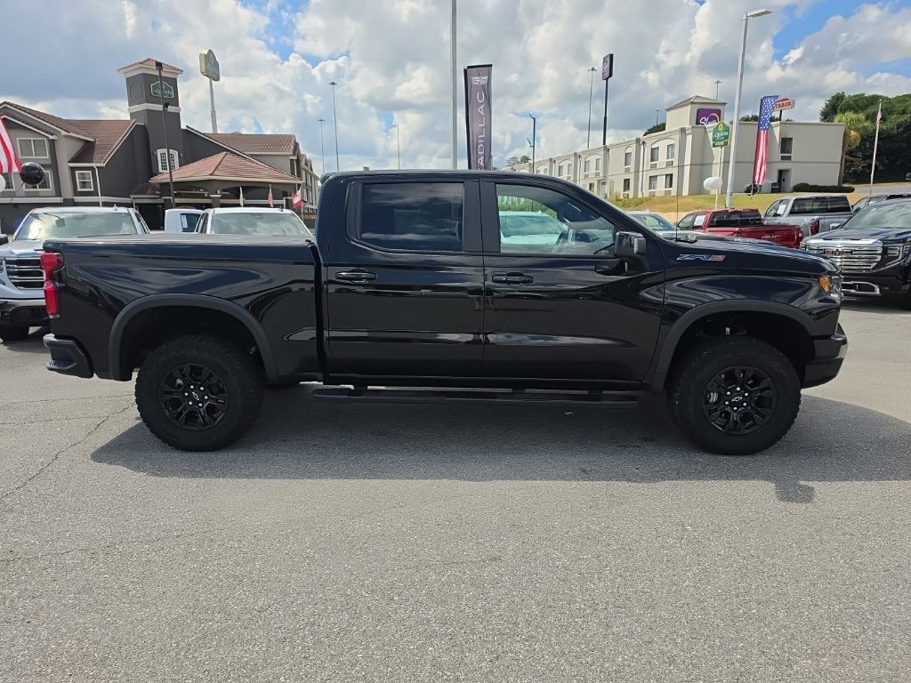 Used 2025 Chevrolet Silverado 1500 ZR2 AWD/4WD image 8