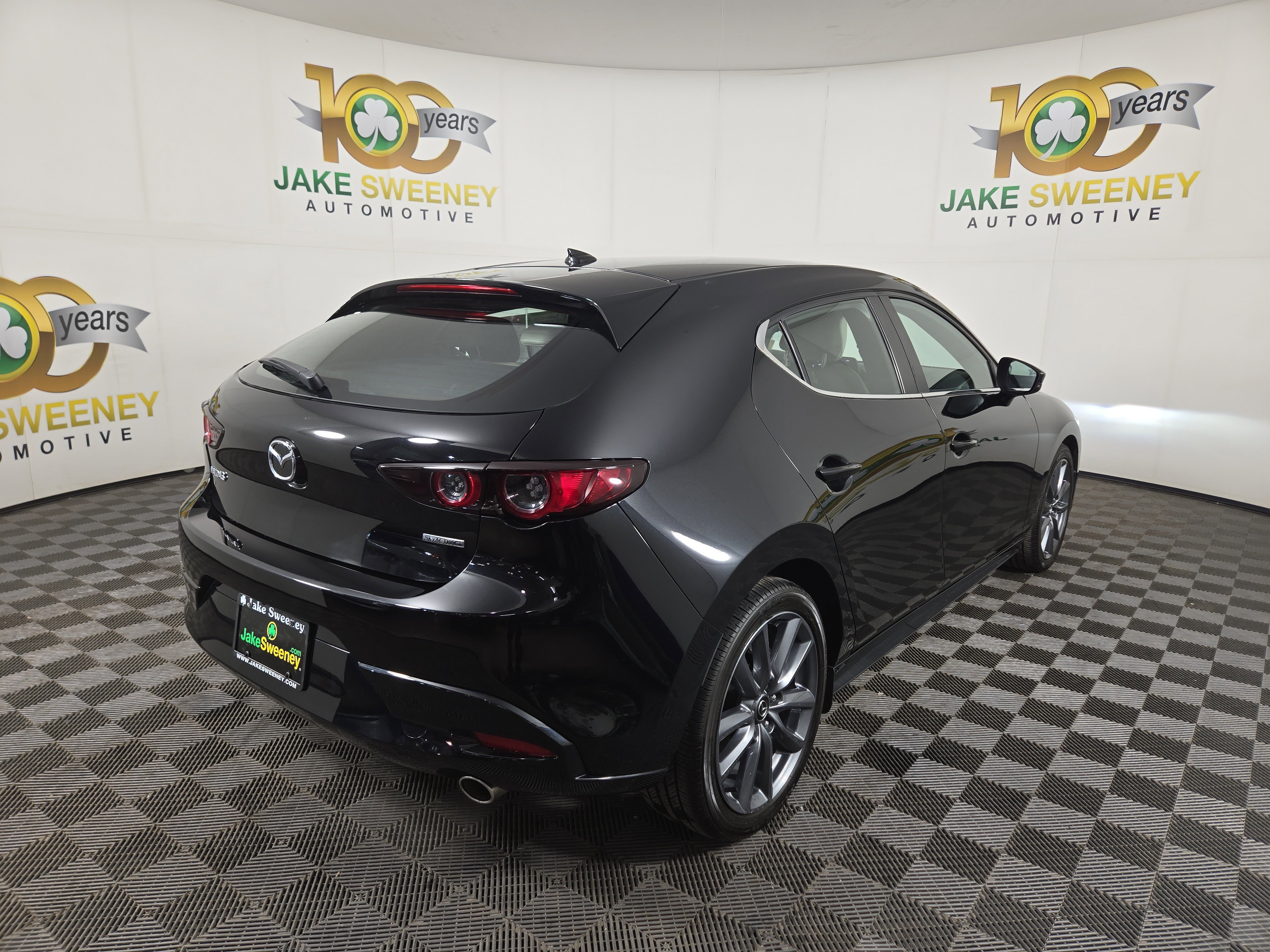 Used 2019 MAZDA MAZDA3 Hatchback w/ Preferred Package image 10