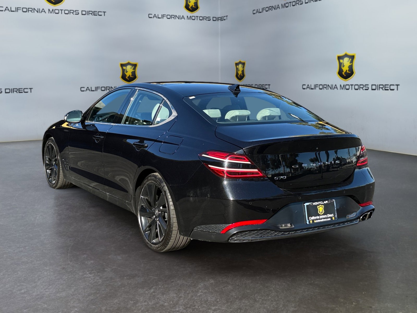 Used 2023 Genesis G70 2.0T w/ Sport Prestige Package image 3