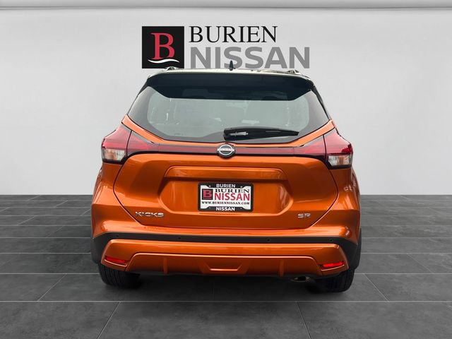 Used 2024 Nissan Kicks SR w/ SR Premium Package FWD image 4