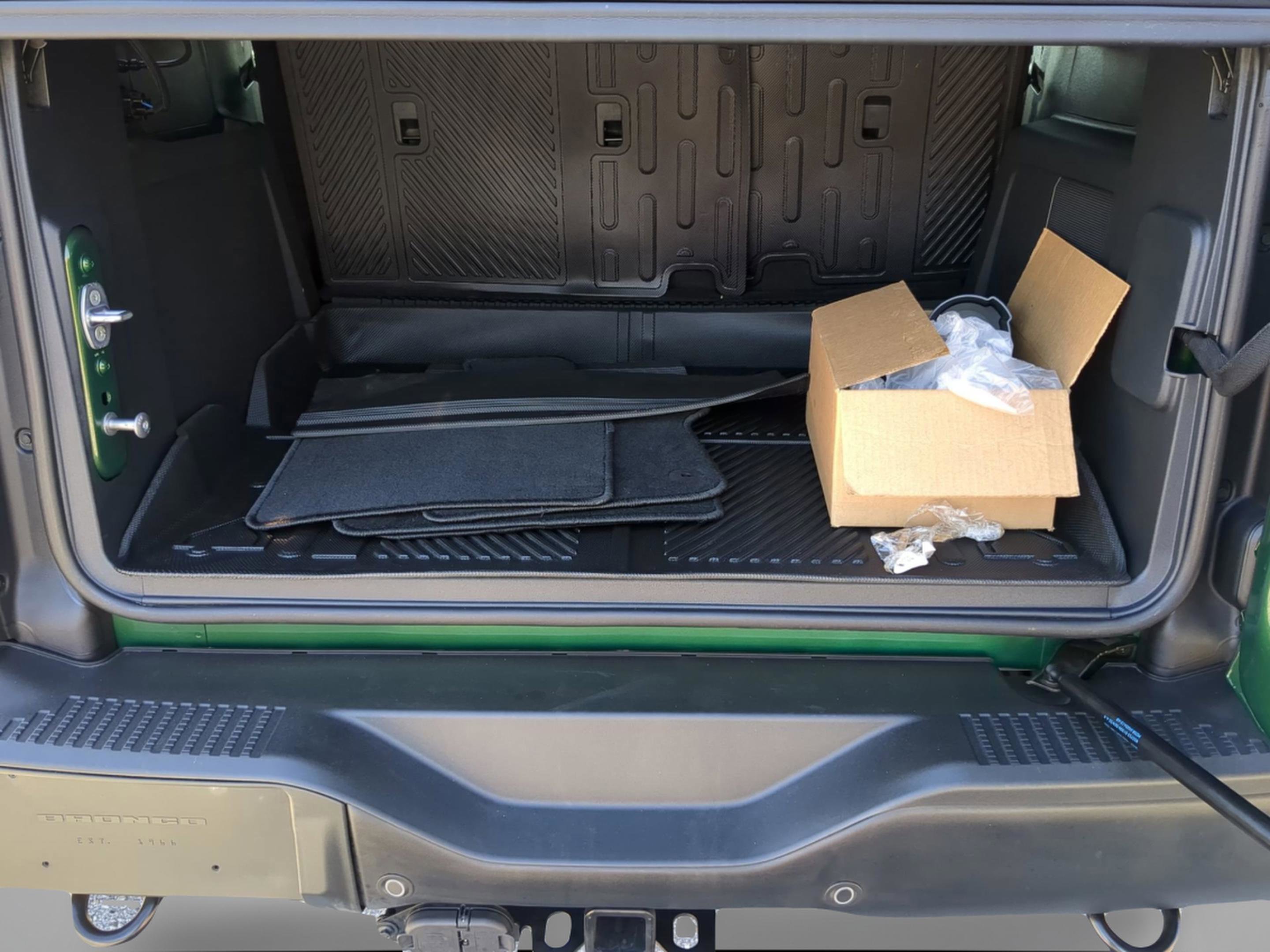 Used 2025 Ford Bronco Badlands image 61