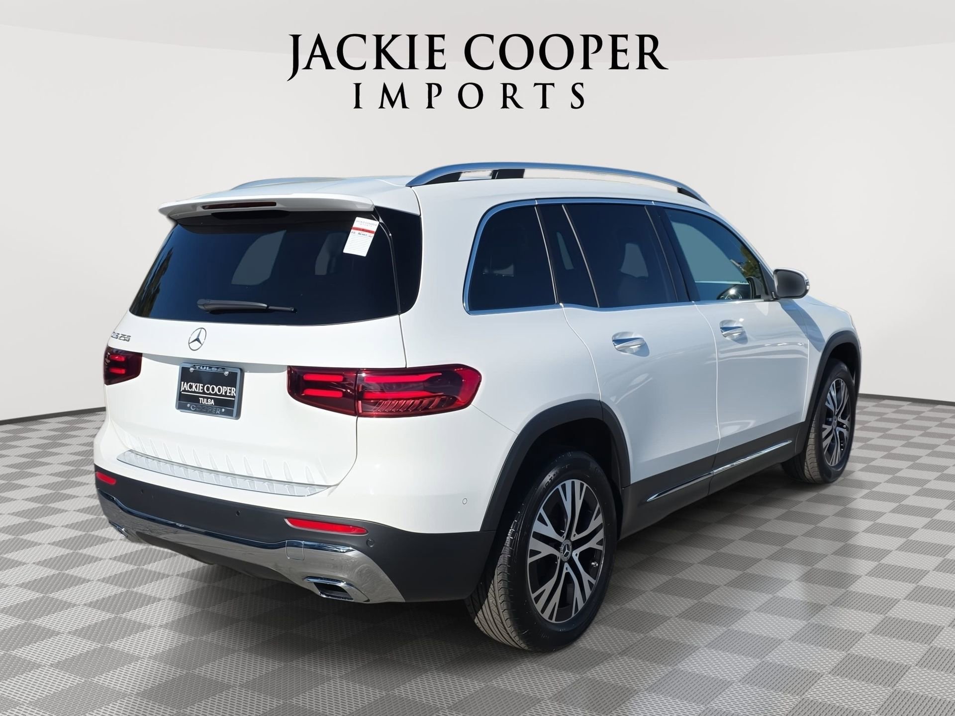 Certified 2025 Mercedes-Benz GLB 250 image 5