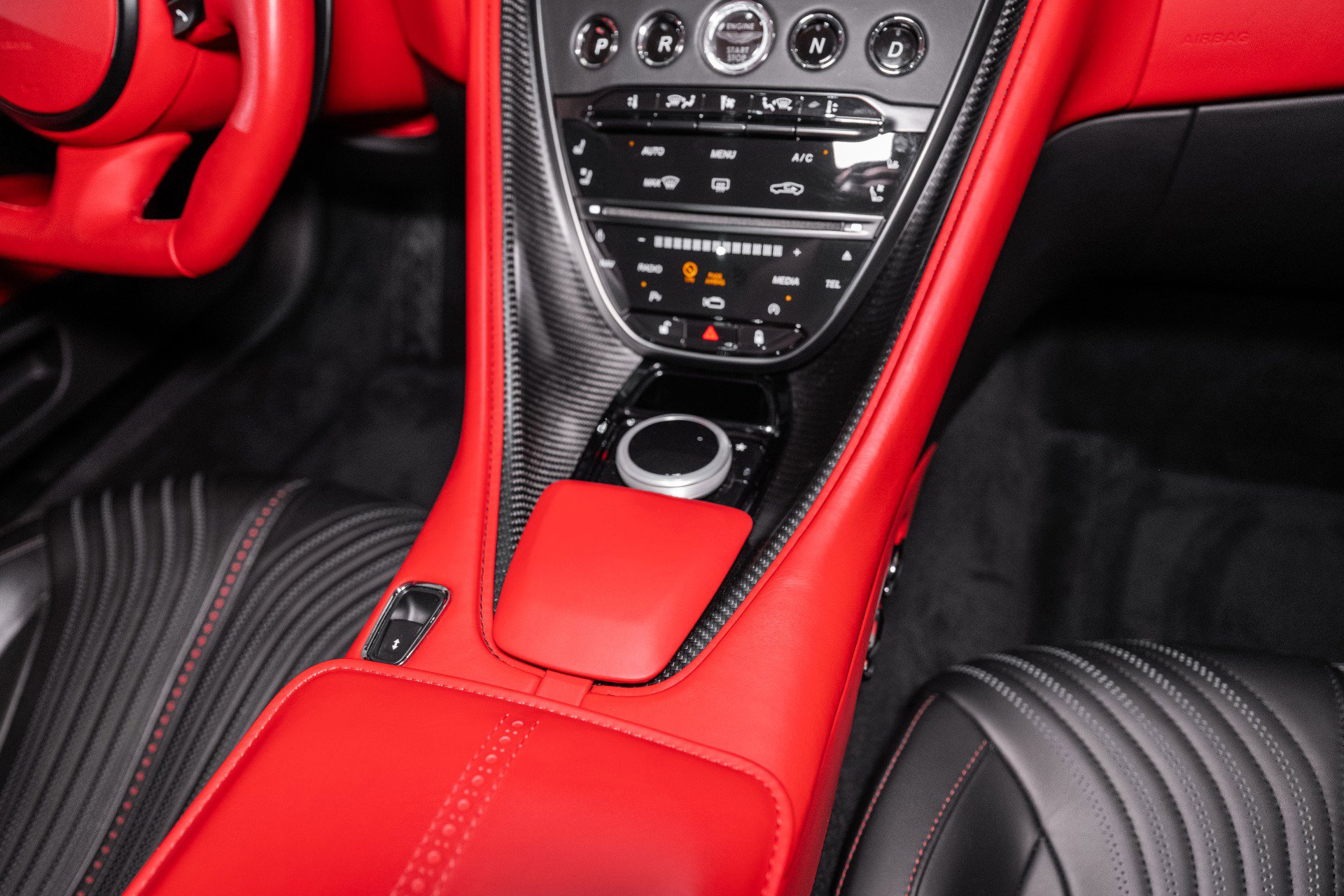 Used 2023 Aston Martin DB11 V8 Coupe image 33