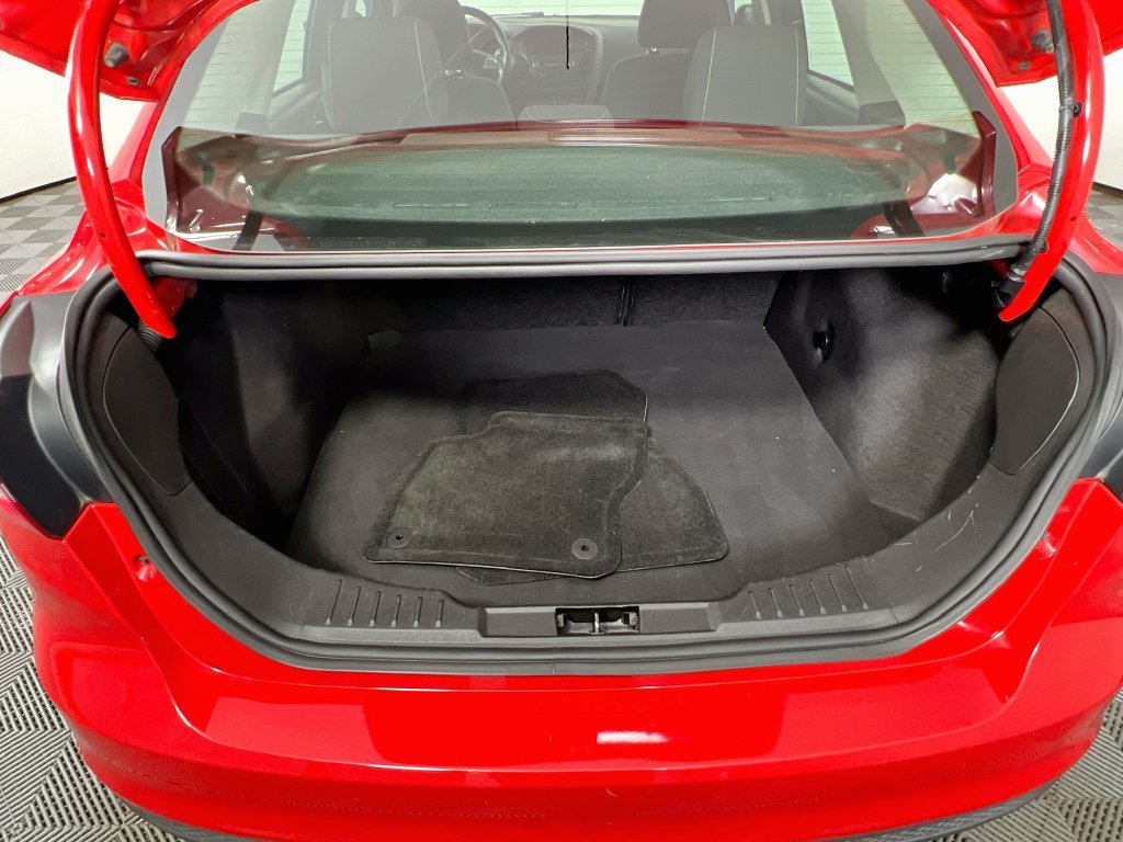 Used 2017 Ford Focus SE w/ Cold Weather Package FWD image 23