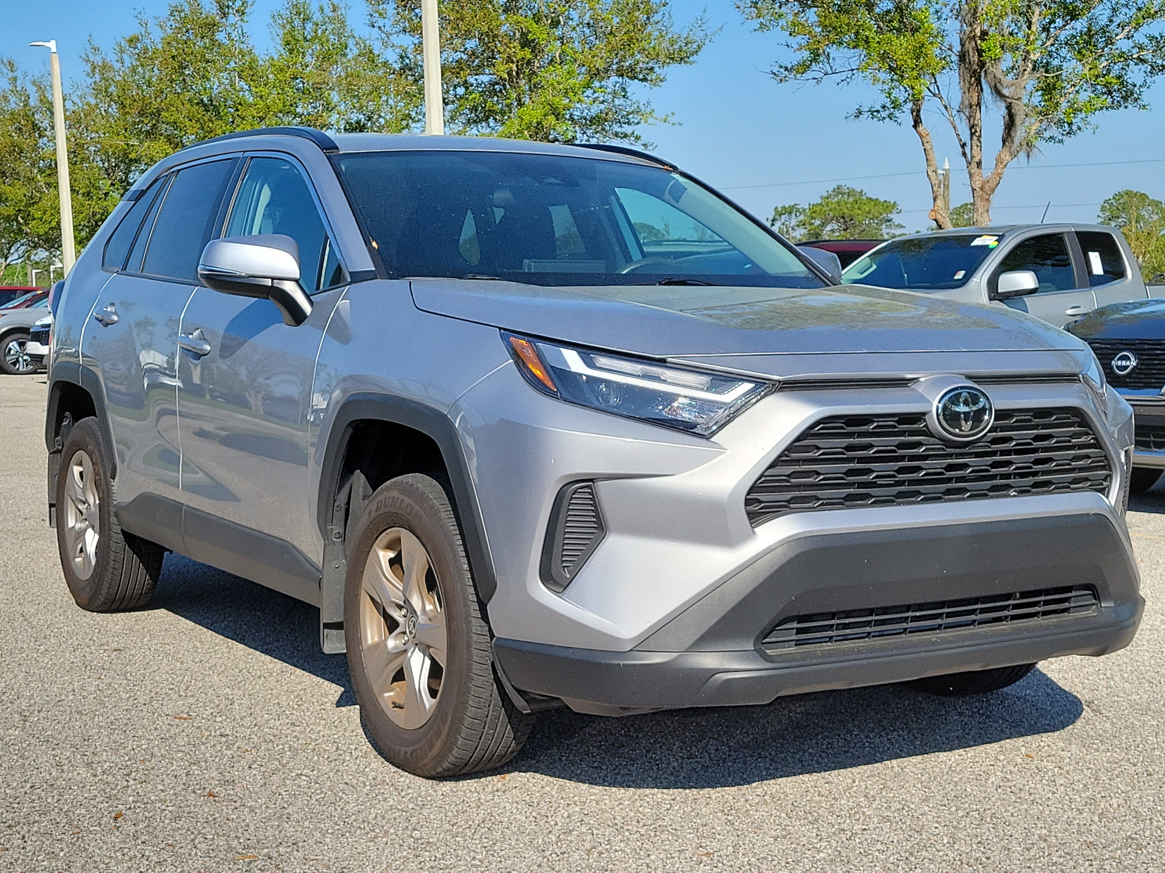 Used 2025 Toyota RAV4 XLE FWD image 3