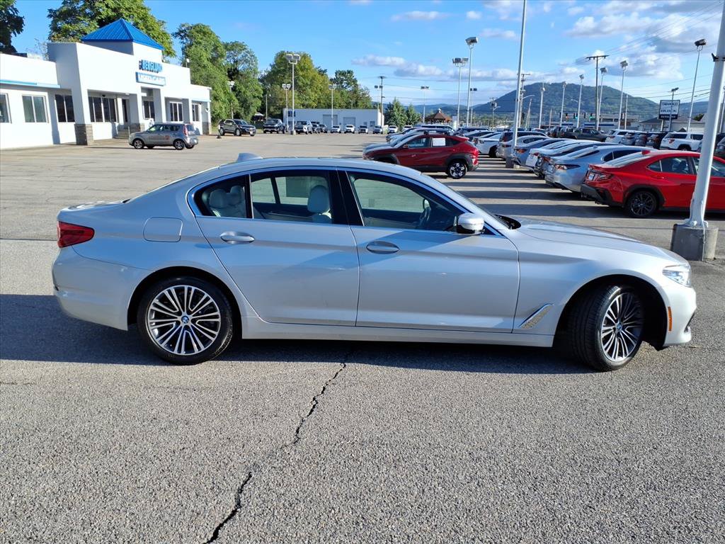 Used 2019 BMW 530i w/ Convenience Package RWD image 3