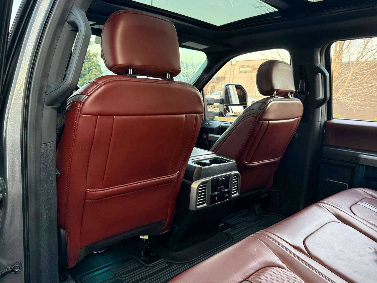 Used 2021 Ford F250 Platinum w/ FX4 Off-Road Package image 36