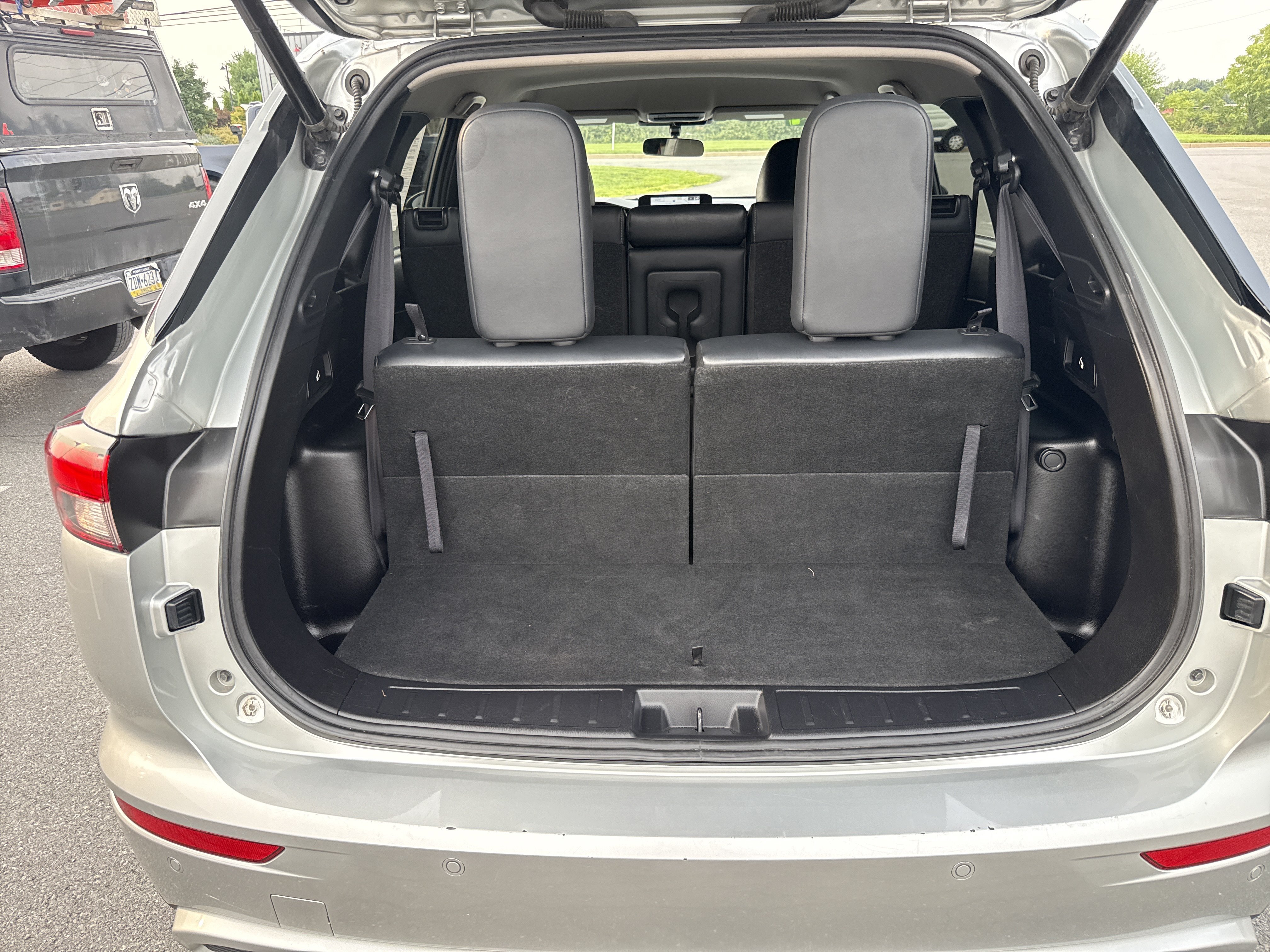 Used 2024 Mitsubishi Outlander SE AWD/4WD image 5