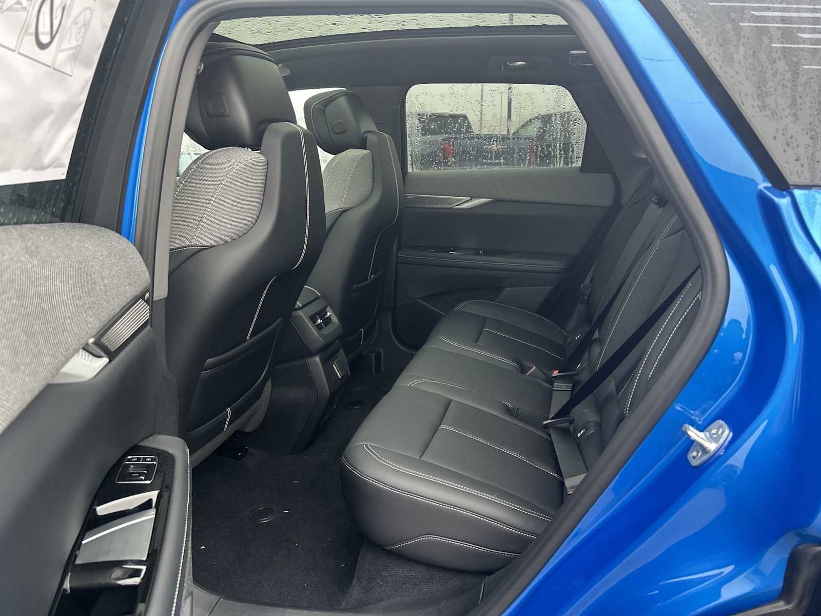 New 2026 Cadillac Optiq Luxury 1 image 24