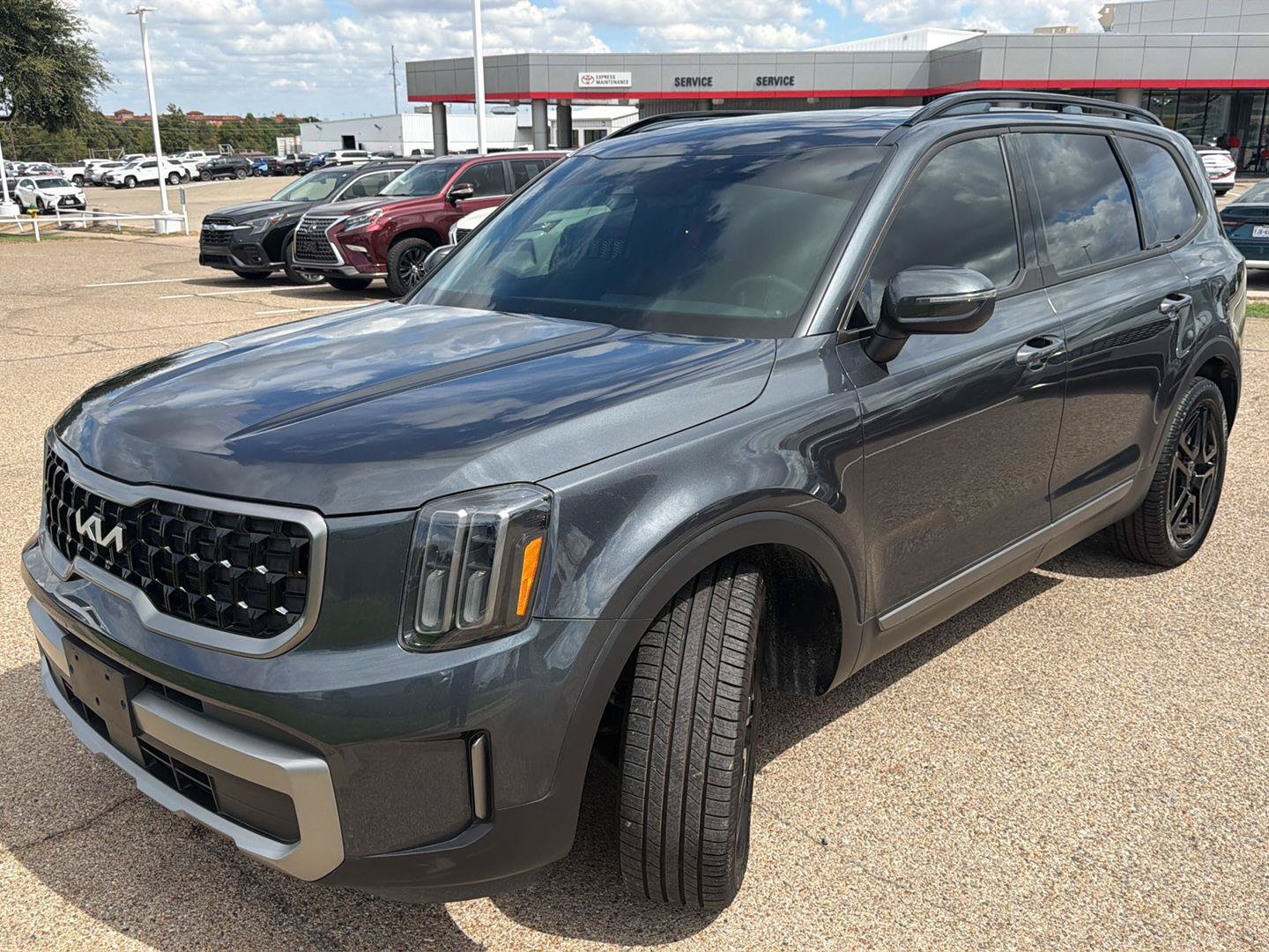 Used 2023 Kia Telluride EX X-Line AWD/4WD image 7