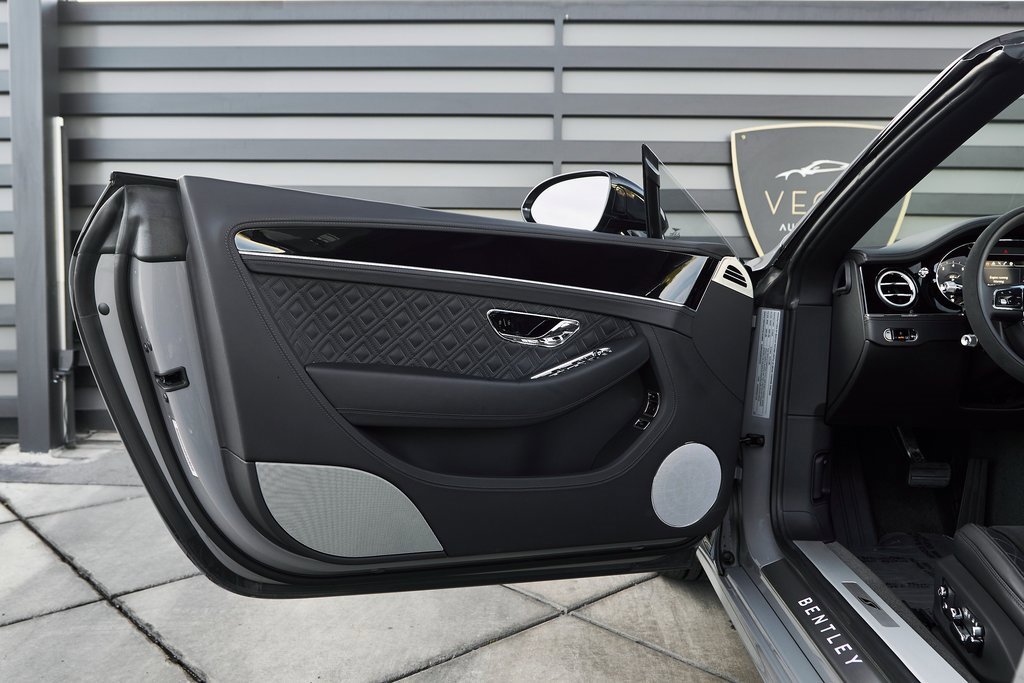 Used 2024 Bentley Continental GT S image 21