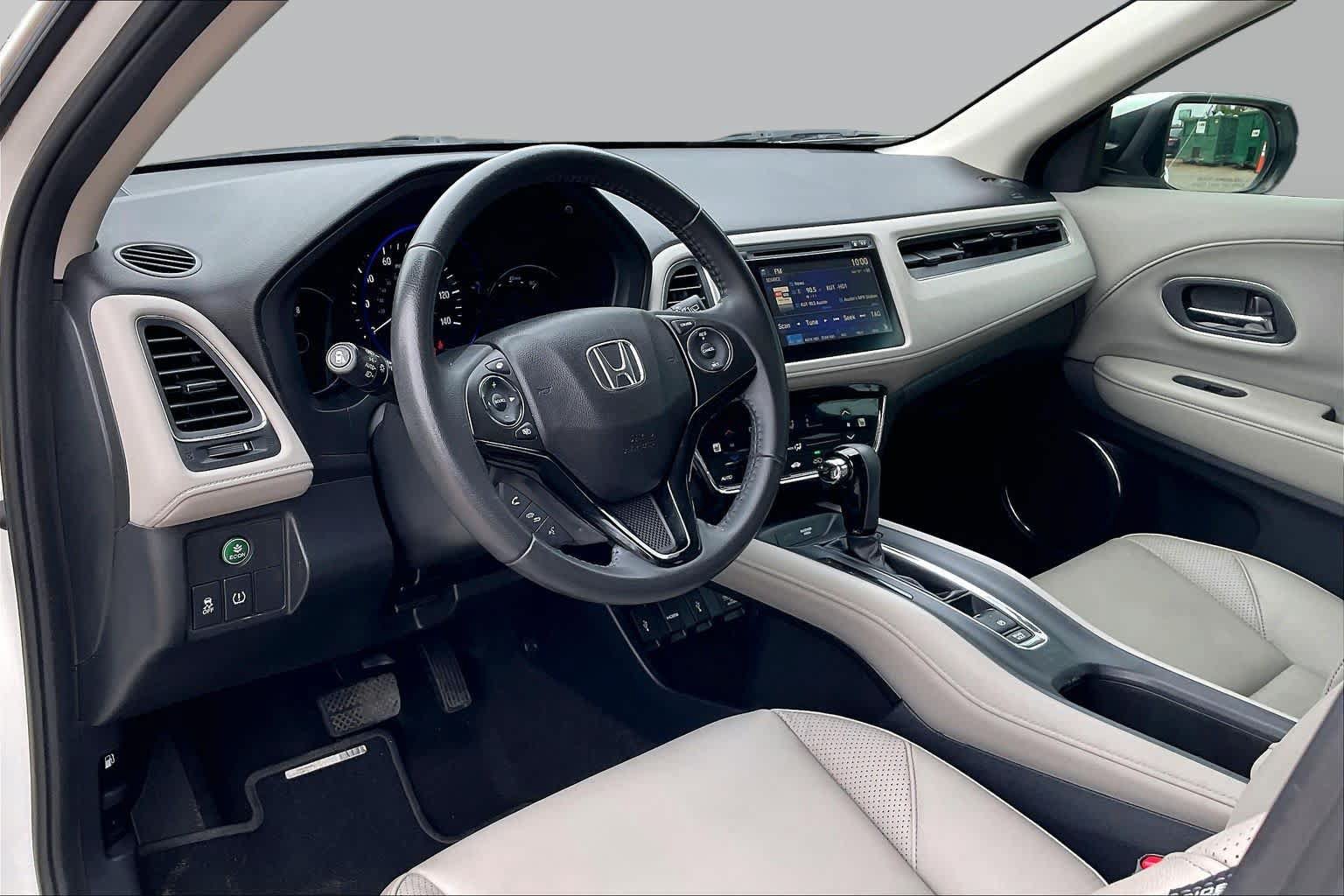 Used 2017 Honda HR-V EX-L image 16