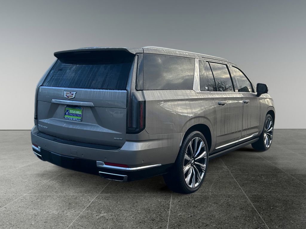Used 2025 Cadillac Escalade ESV Premium Luxury Platinum image 7
