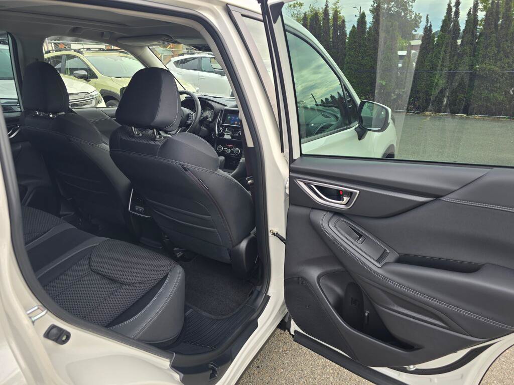 Certified 2023 Subaru Forester Premium AWD/4WD image 14