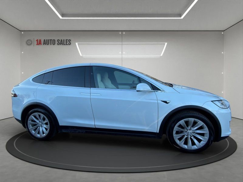 Used 2020 Tesla Model X Long Range AWD/4WD image 6