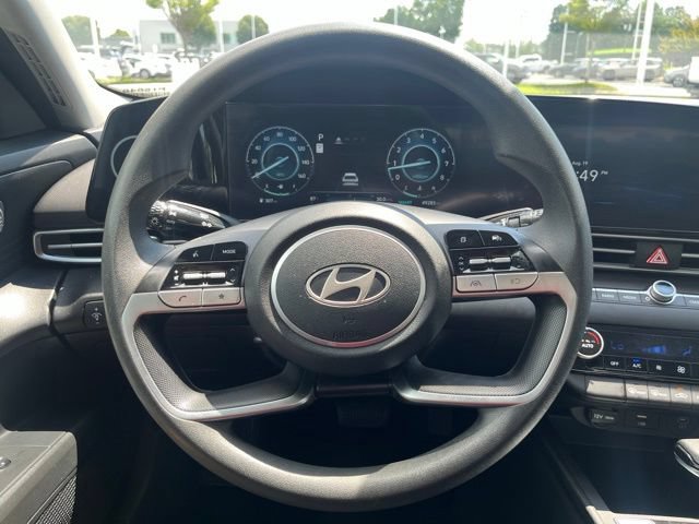 Used 2024 Hyundai Elantra SEL FWD image 18