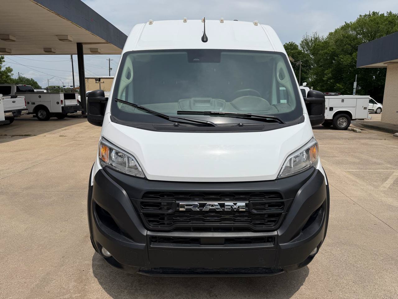 Used 2025 RAM ProMaster 2500 w/ Convenience Group FWD image 8