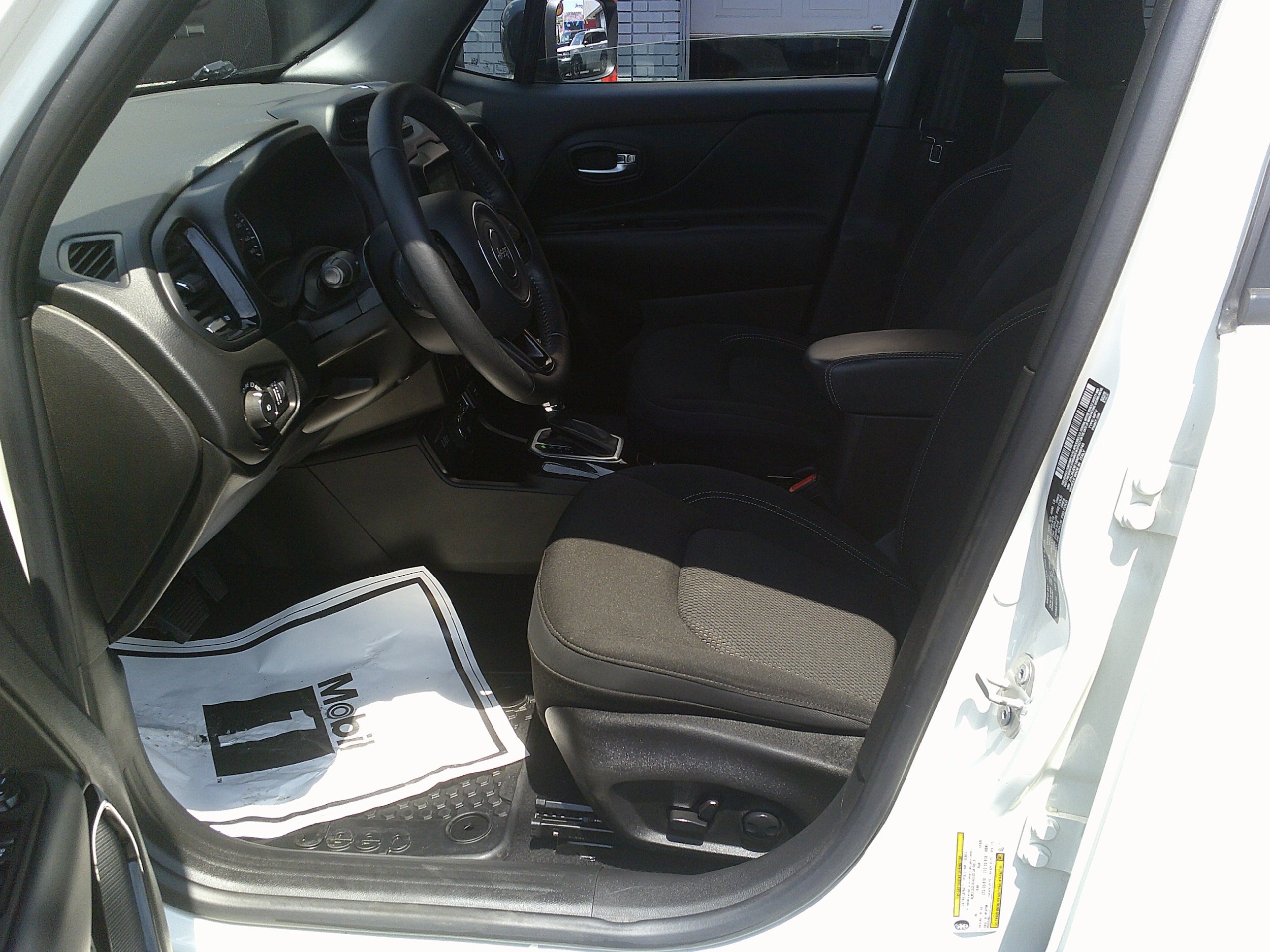 Used 2022 Jeep Renegade Altitude w/ Convenience Group AWD/4WD image 12