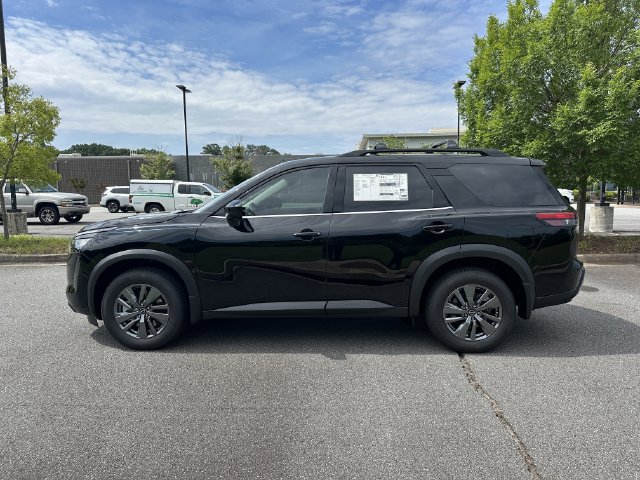 New 2026 Nissan Pathfinder SV w/ SV Premium Package AWD/4WD image 6