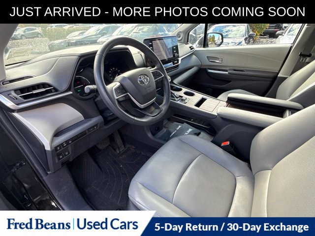 Used 2024 Toyota Sienna XLE w/ XLE Plus Package AWD/4WD image 16