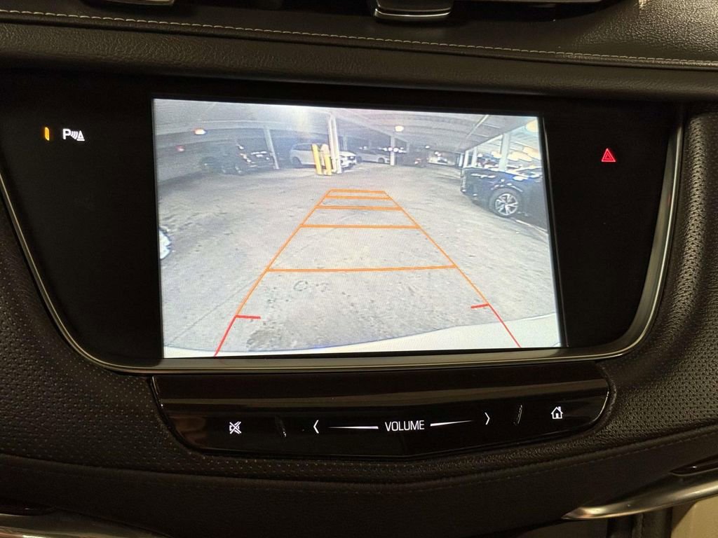 Used 2017 Cadillac XT5 Luxury w/ Driver Awareness Package image 7