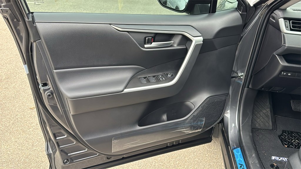 New 2025 Toyota RAV4 XLE image 13