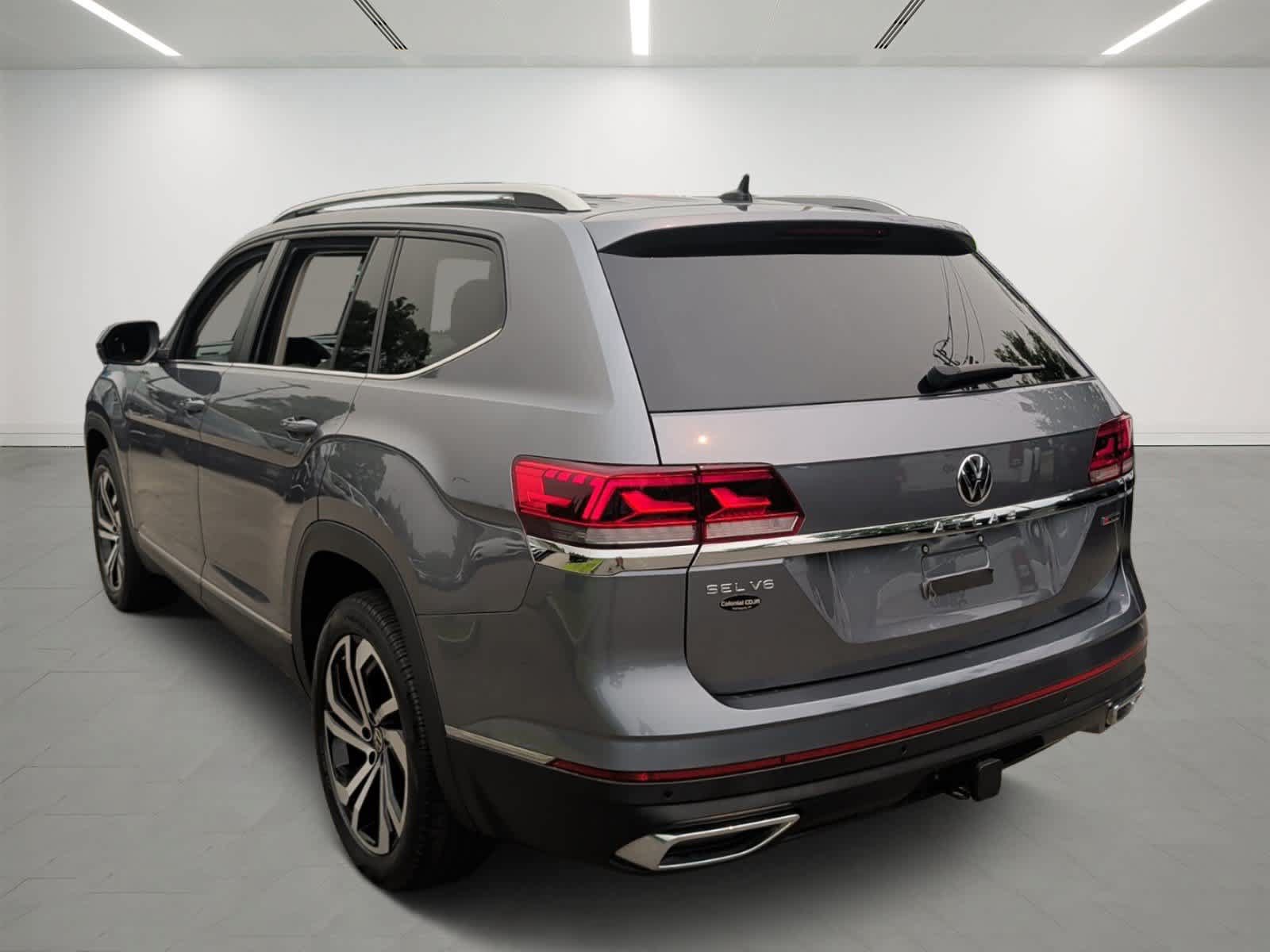 Used 2022 Volkswagen Atlas SEL AWD/4WD image 4