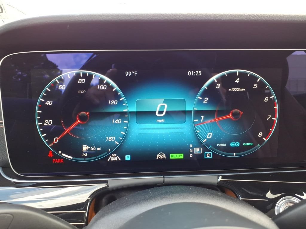 Used 2023 Mercedes-Benz E 450 Cabriolet image 33